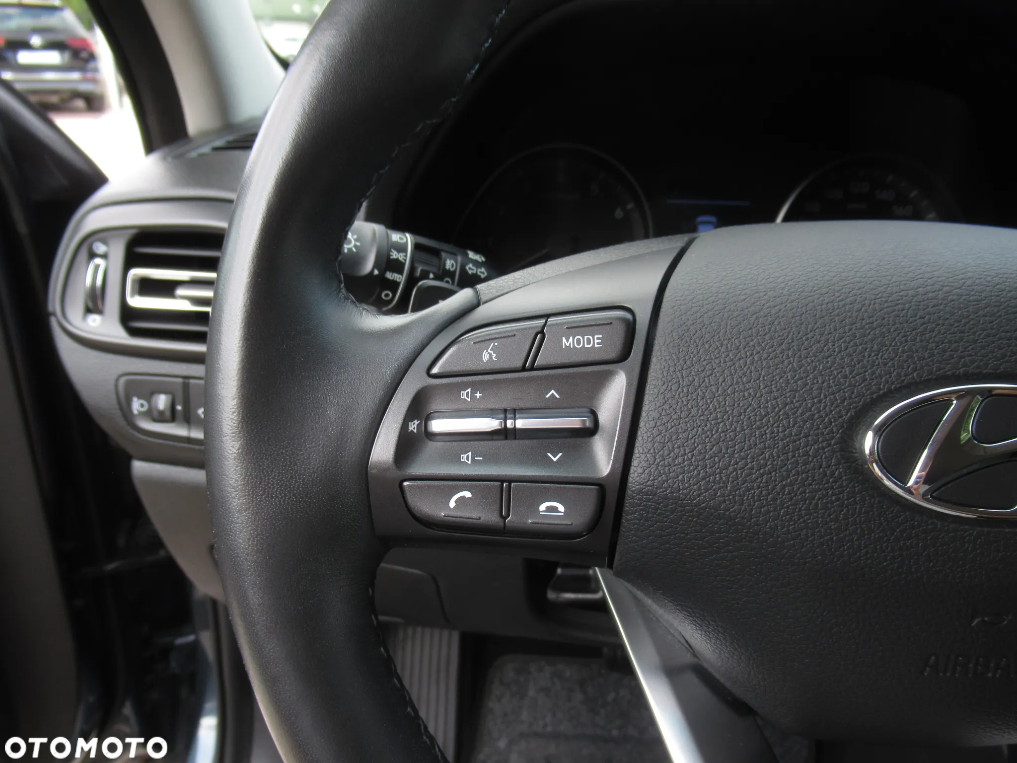 Hyundai i30 1.5 T-GDI 48V Comfort DCT - 12