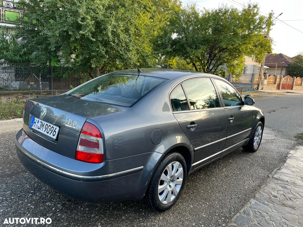 Skoda Superb 2.0 TDI Comfort - 4