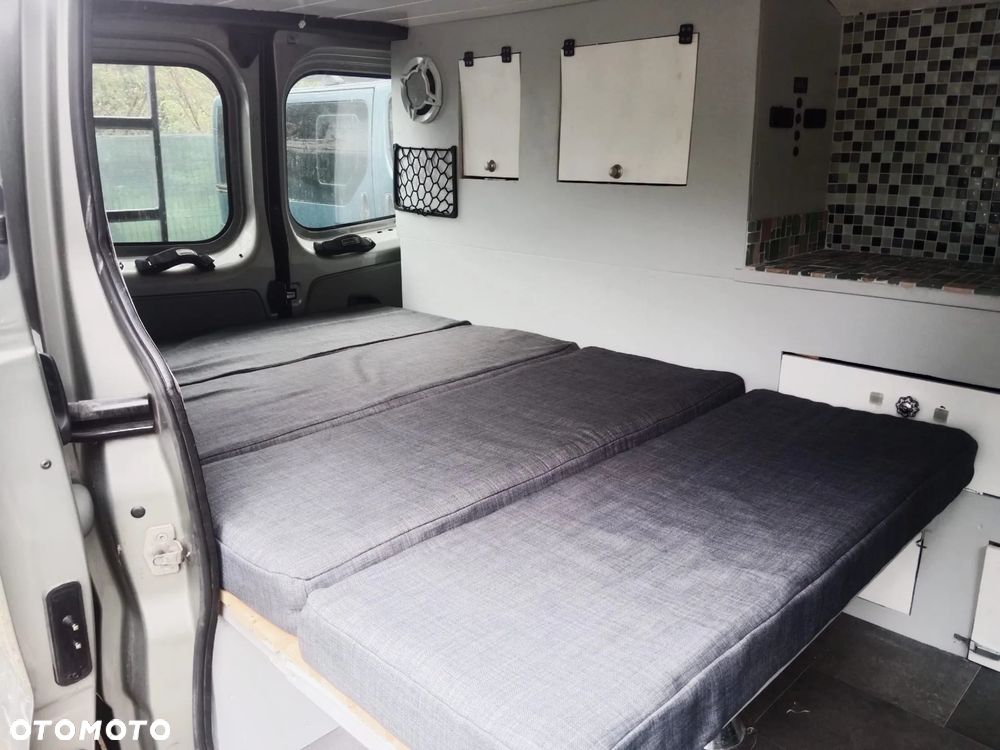 Opel Vivaro - 19