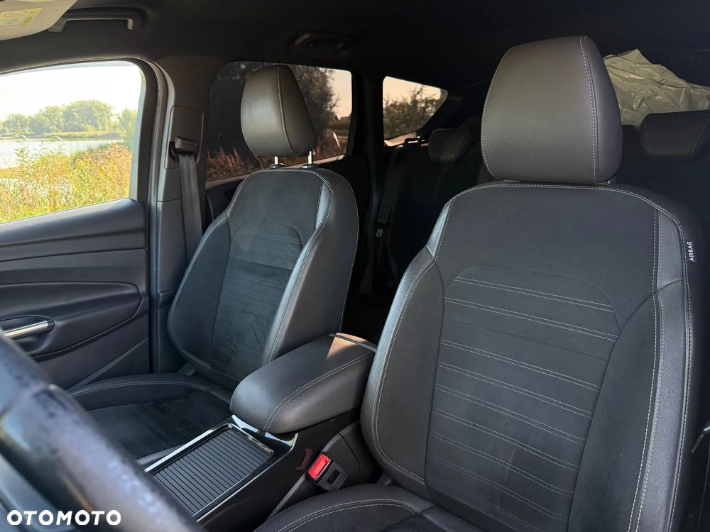 Ford Kuga 2.0 TDCi AWD ST-Line - 14