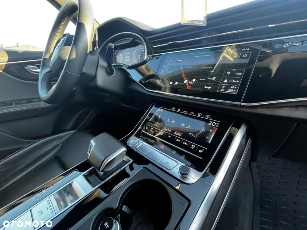 Audi Q8 SUV TFSI quattro 250 kW tiptronic S line business - 31