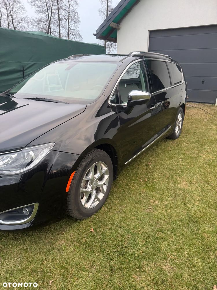 Chrysler Pacifica - 20