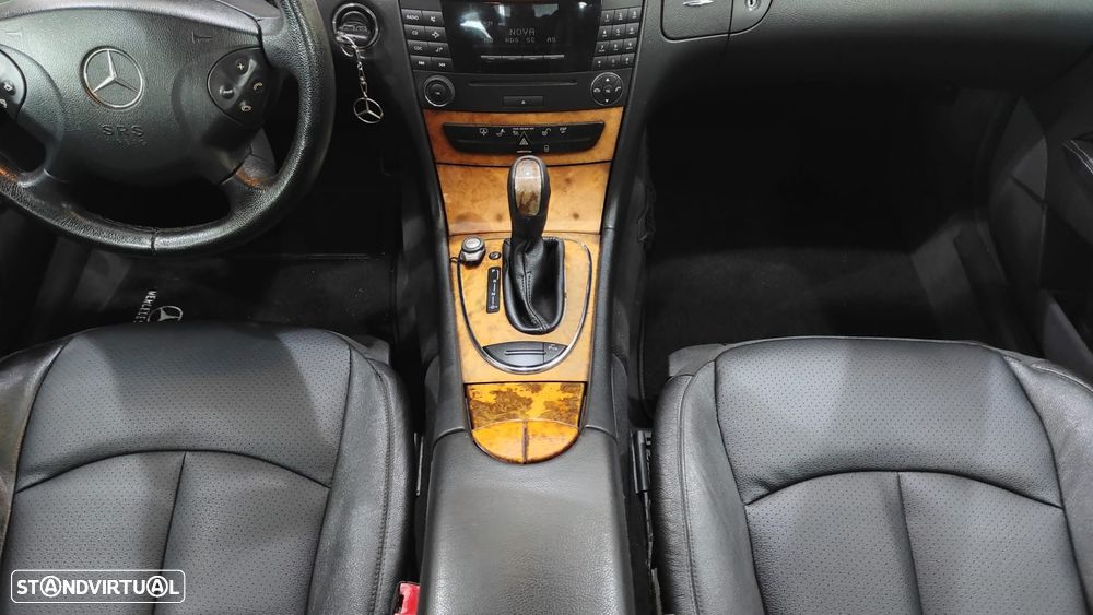 Mercedes-Benz E 220 CDi Avantgarde Aut. - 33