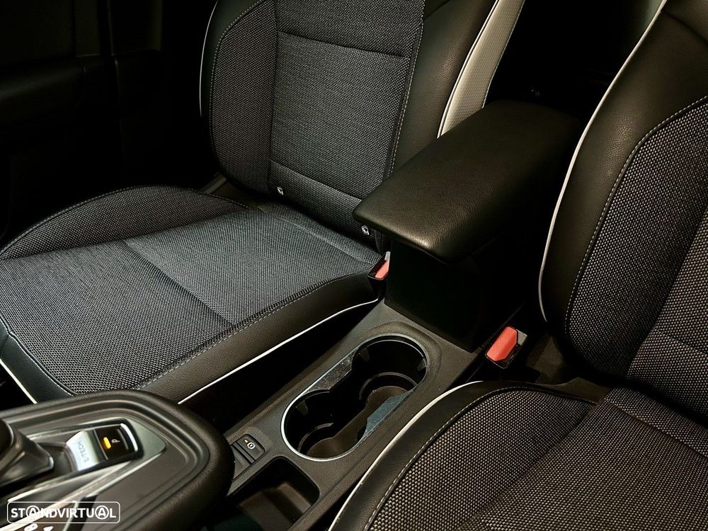 Renault Captur E-TECH 160 INTENS - 29