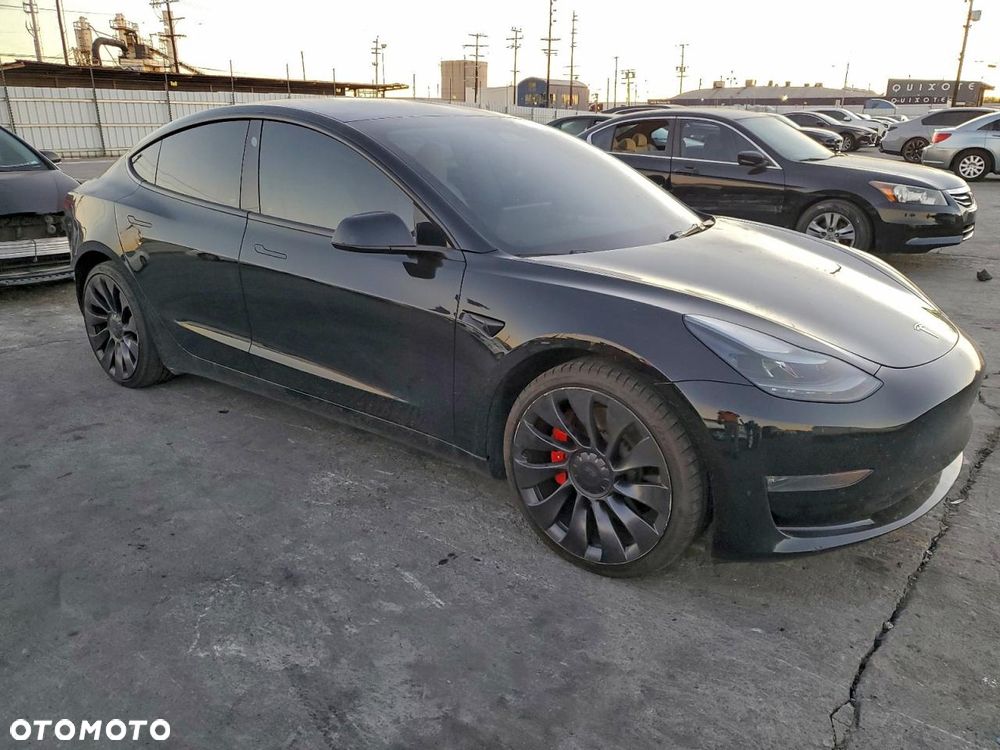 Tesla Model 3 Langstreckenbatterie Allradantrieb Dual Motor - 2