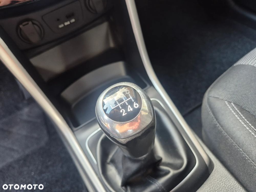 Hyundai i30 1.4 Trend - 17