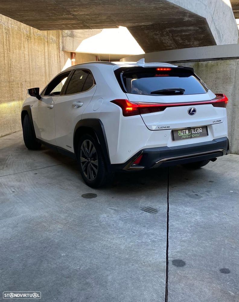 Lexus UX 250h F Sport - 3