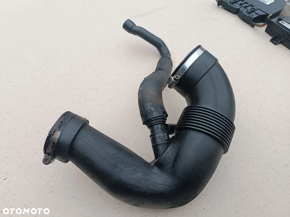 PRZEWÓD RURA DOLOT POWIETRZA MERCEDES C-KLASA W203 2.2 CDI A6110940108 - 2