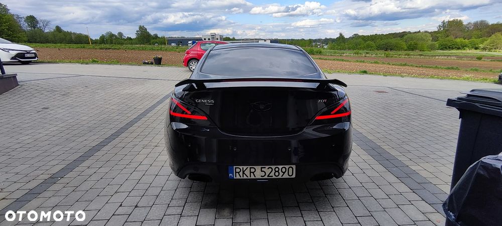 Hyundai Genesis Coupe - 1