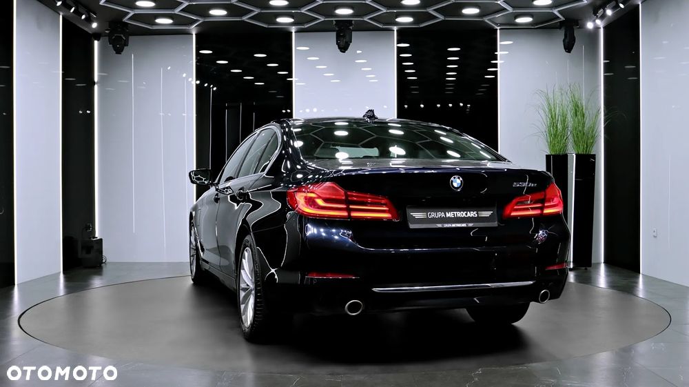 BMW Seria 5 530e xDrive Luxury Line - 6