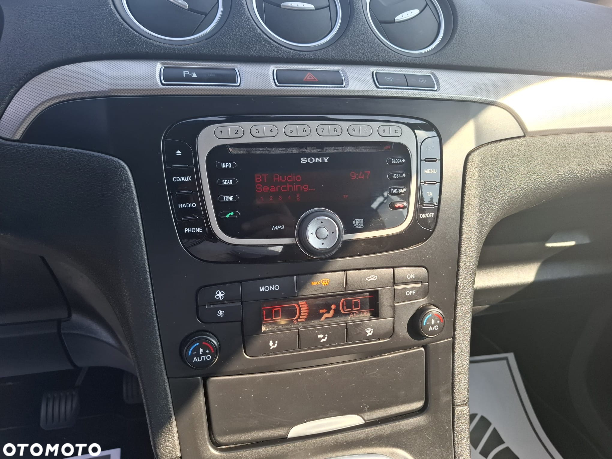 Ford Galaxy - 19