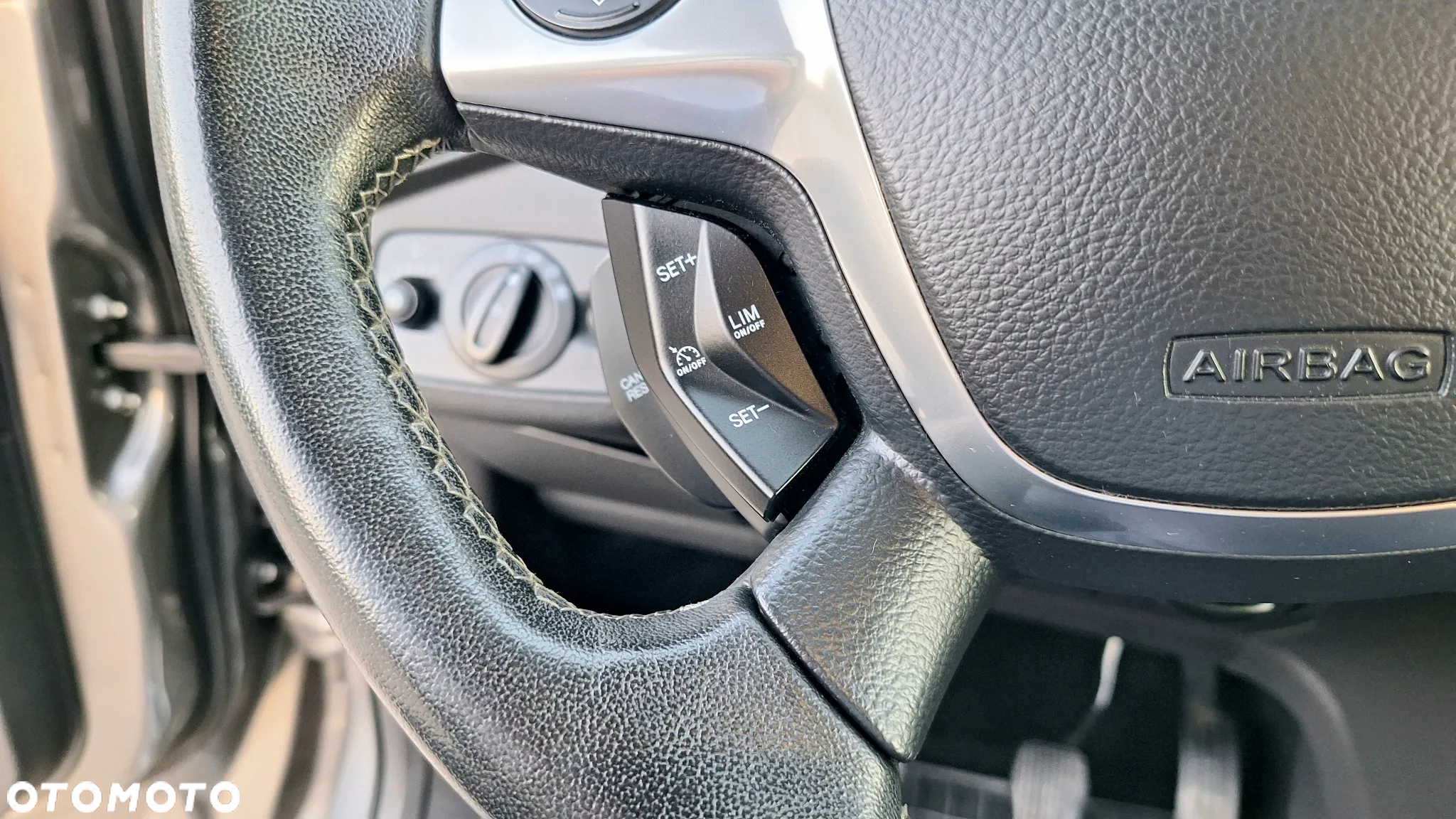 Ford Kuga 1.6 EcoBoost 2x4 Titanium - 19