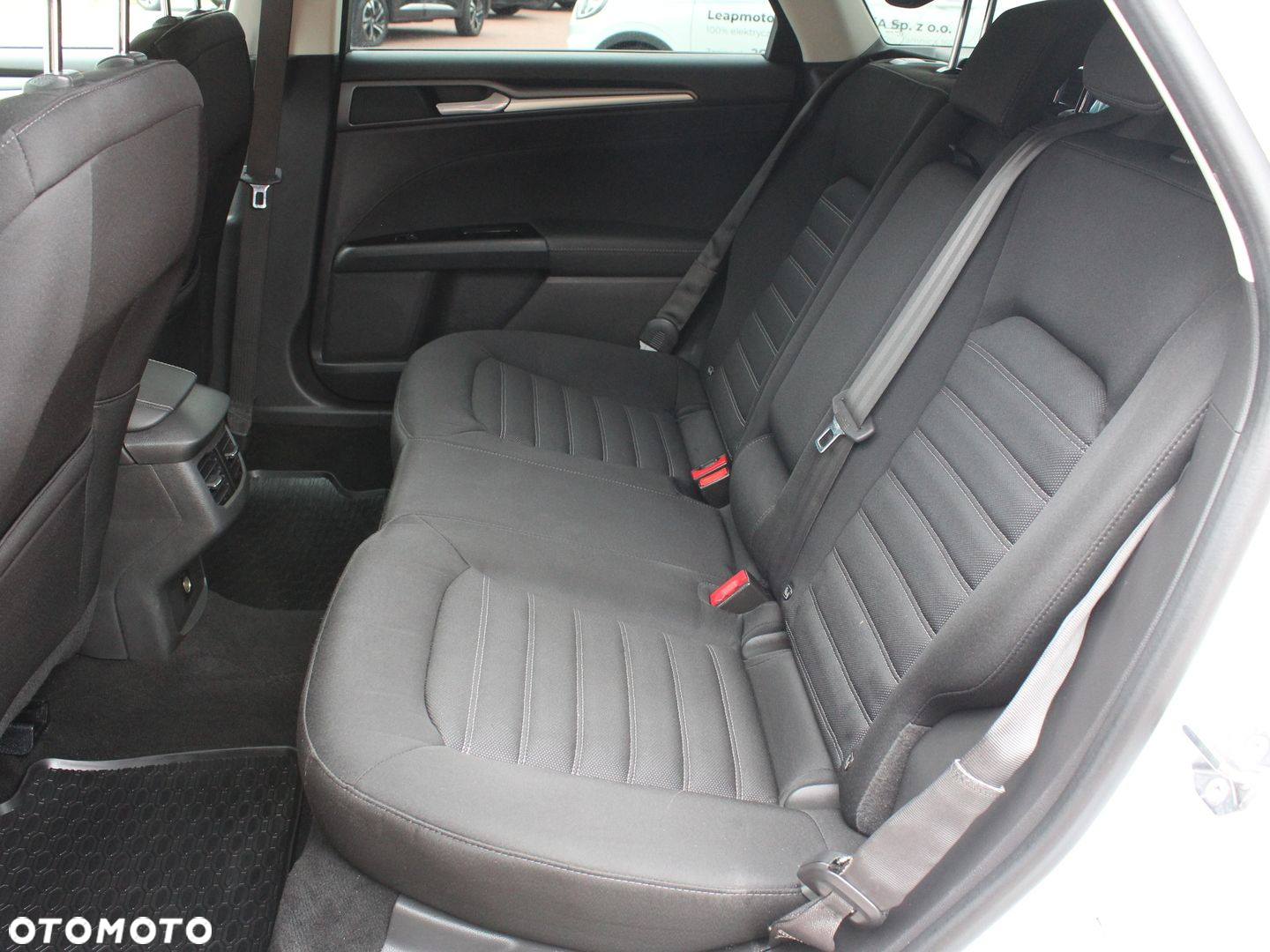 Ford Mondeo 2.0 TDCi Trend PowerShift - 17