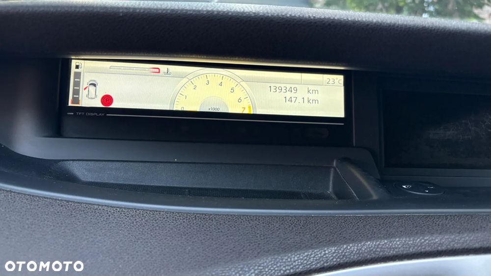 Renault Scenic 2.0 16V Privilege CVT - 9