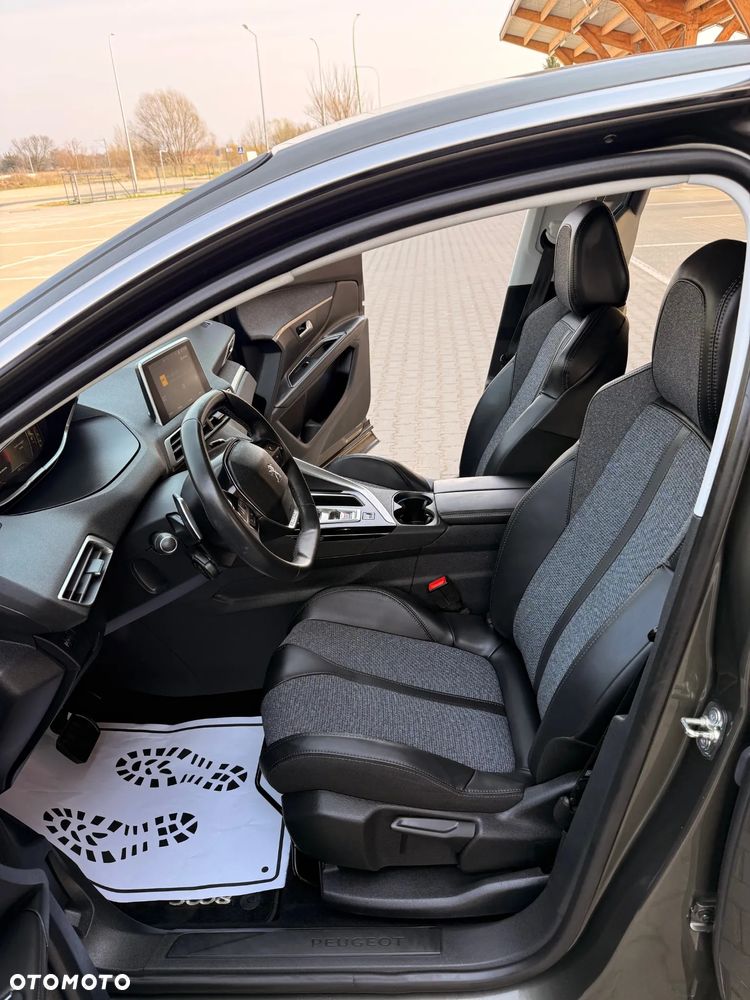 Peugeot 3008 PureTech 130 Stop & Start GPF EAT8 Allure - 8