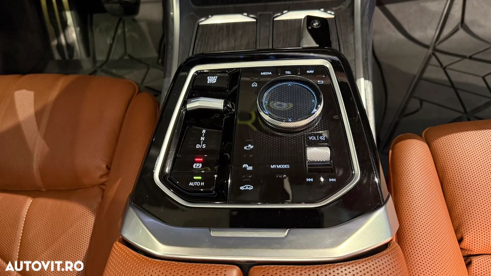 BMW Seria 7 740d xDrive - 36