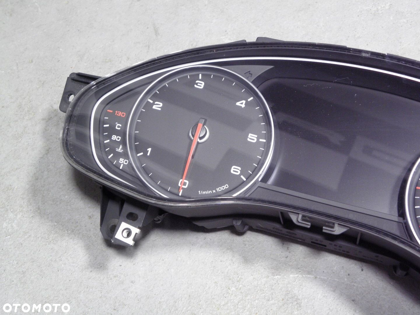 AUDI A6 C7 // LICZNIK ZEGARY 4G8920932D - 2