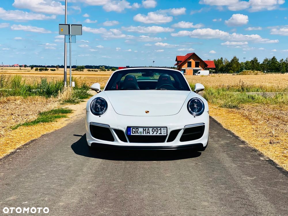Porsche 911 Targa 4 GTS PDK - 21