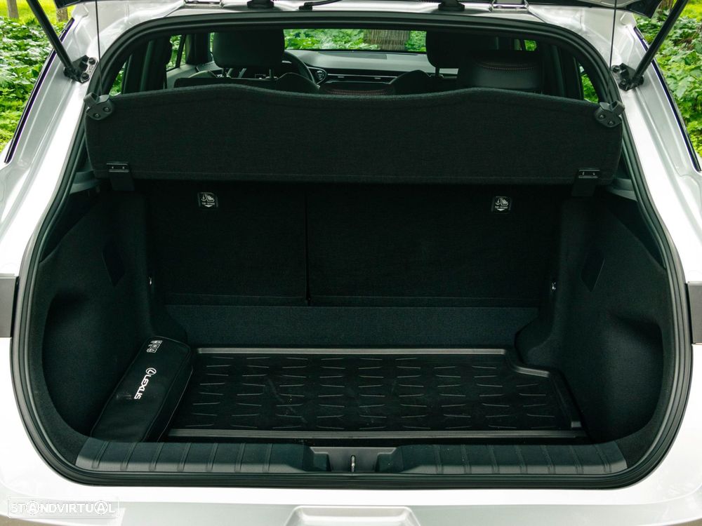 Lexus LBX - 15