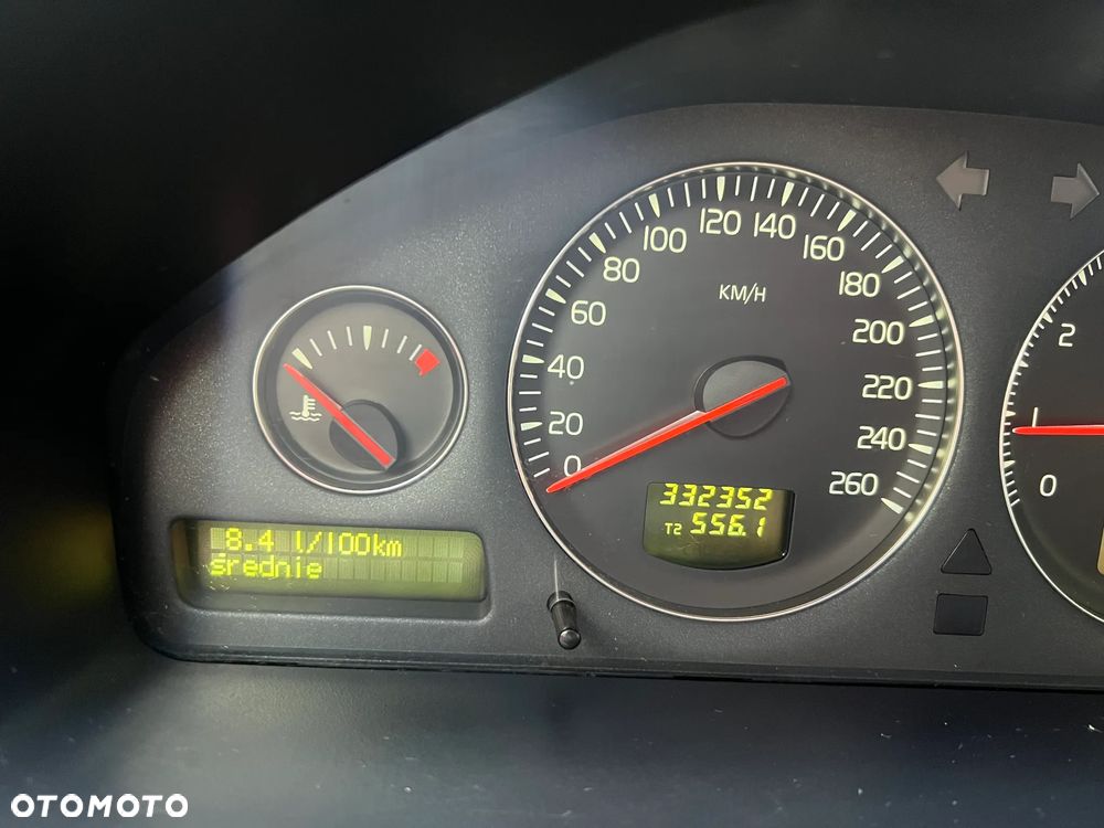 Volvo V70 2.4 Move - 16
