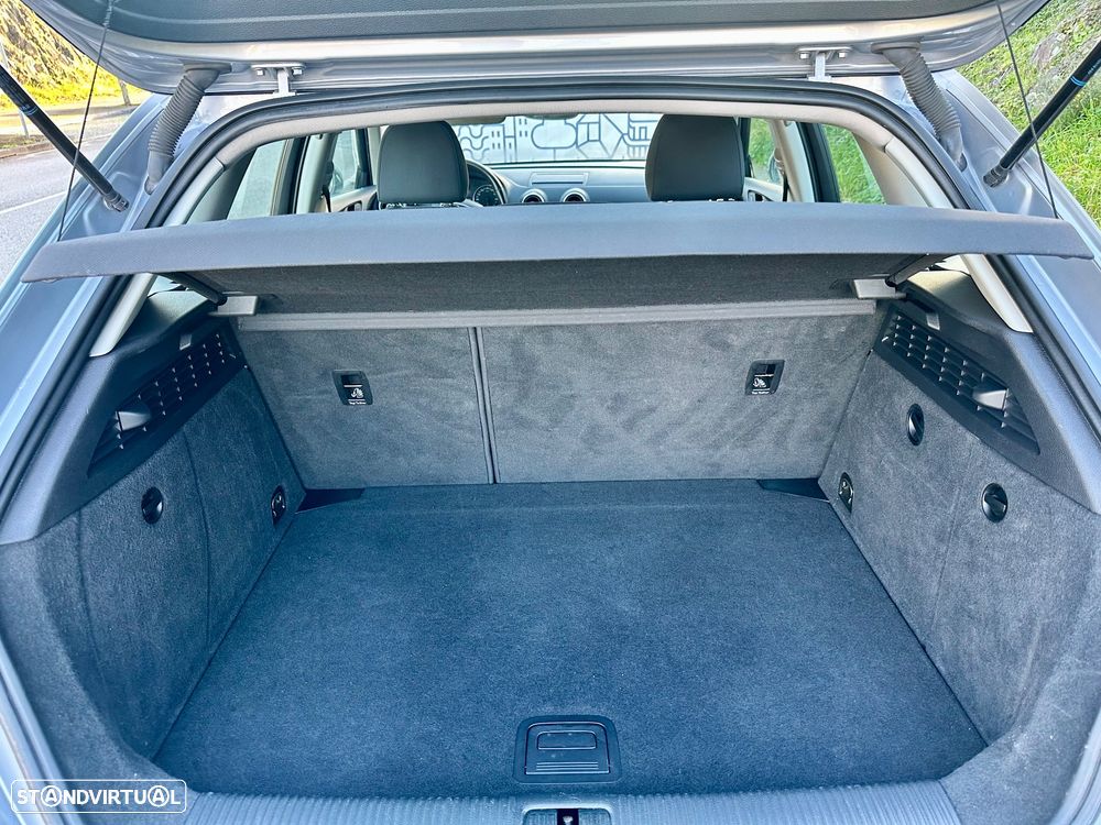 Audi A3 Sportback 2.0 TDI Attraction - 25