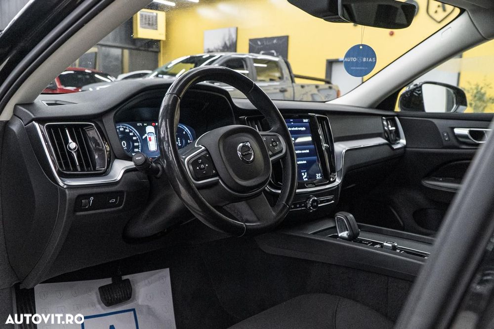 Volvo V60 B4 MHEV AT8 FWD Momentum - 7