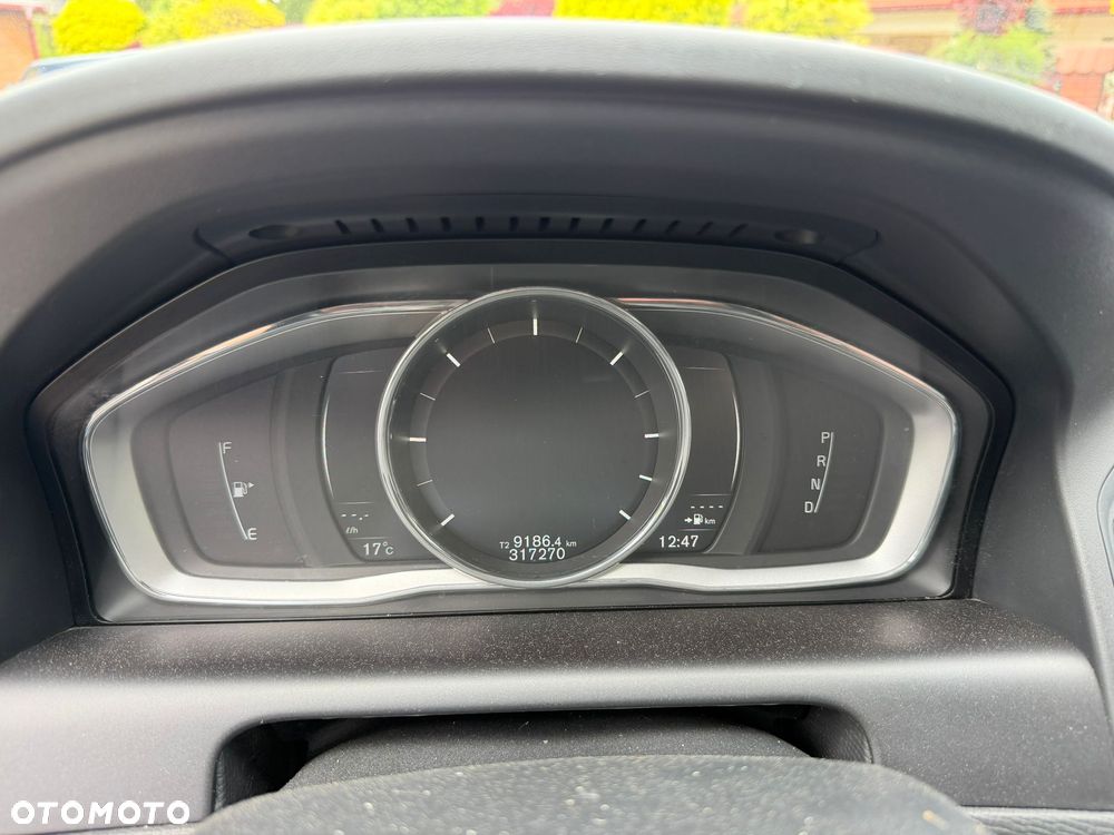 Volvo XC 60 D4 AWD Momentum - 3