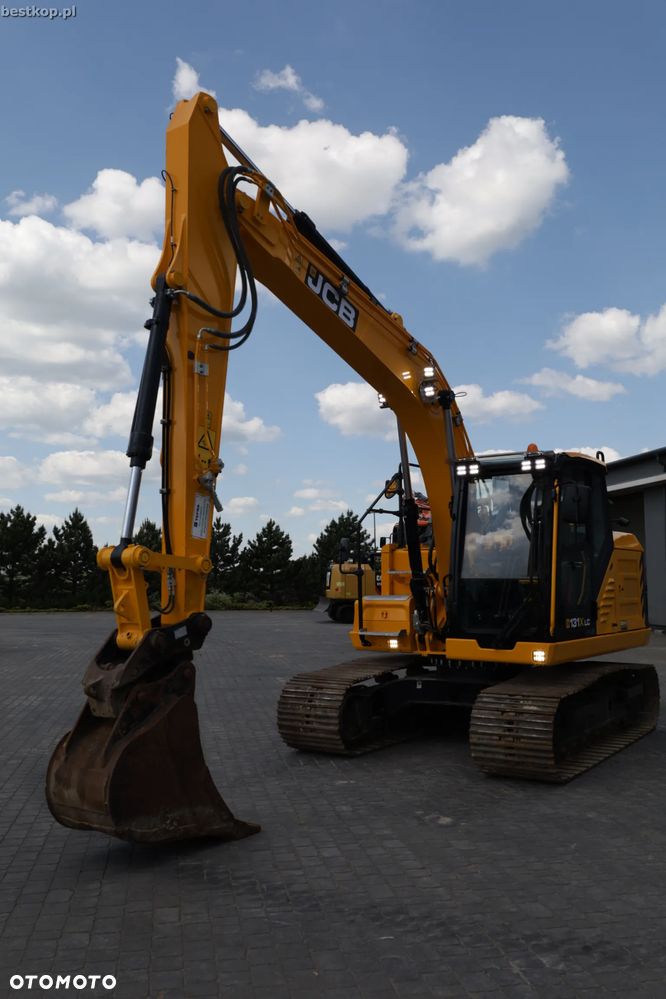 JCB 131X LC - 16