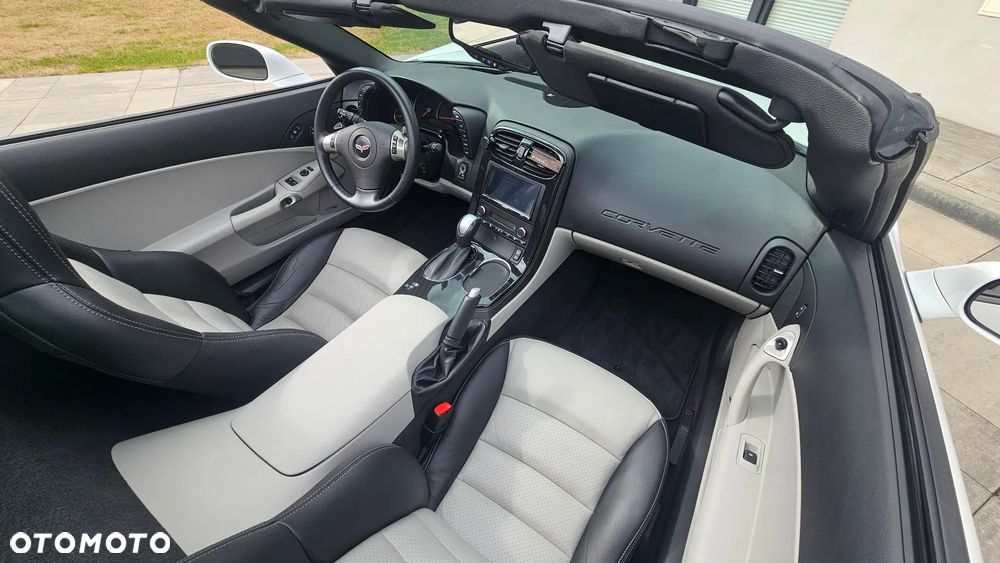 Chevrolet Corvette - 10
