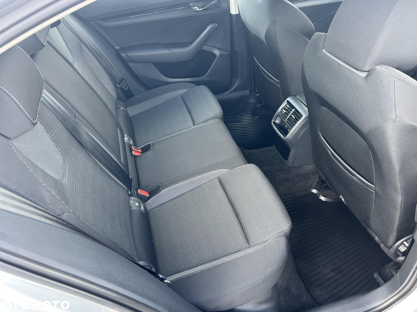 Skoda Octavia 2.0 TDI Ambition - 11