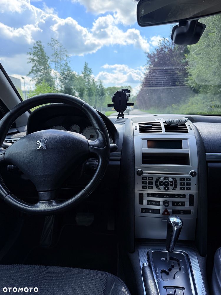 Peugeot 407 - 8