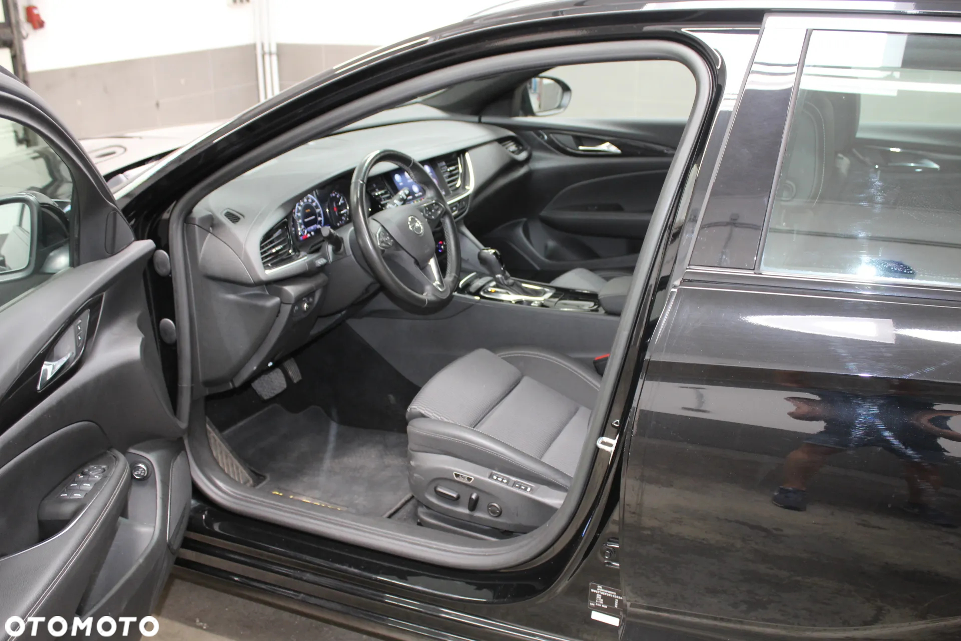 Opel Insignia - 13