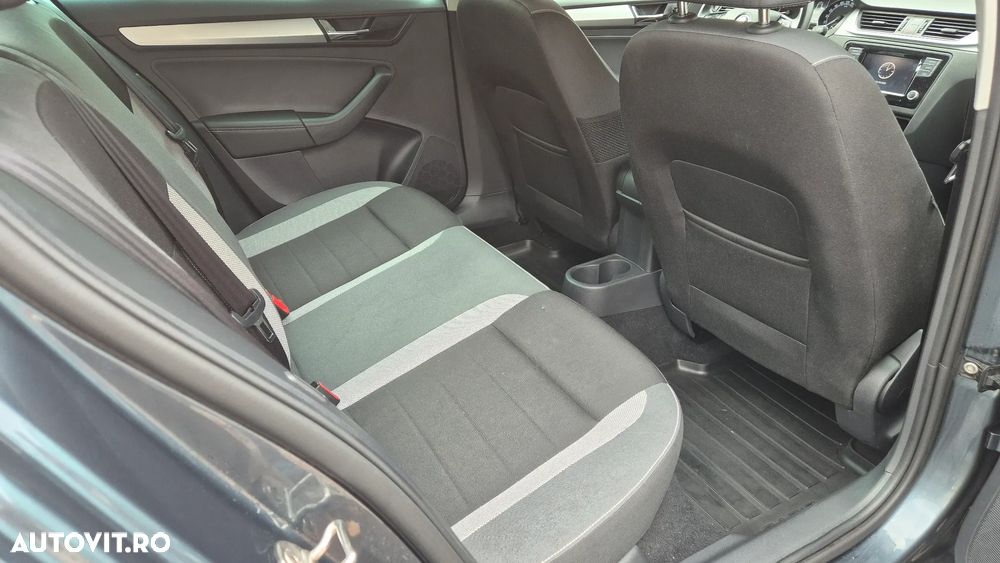 Skoda Rapid - 5