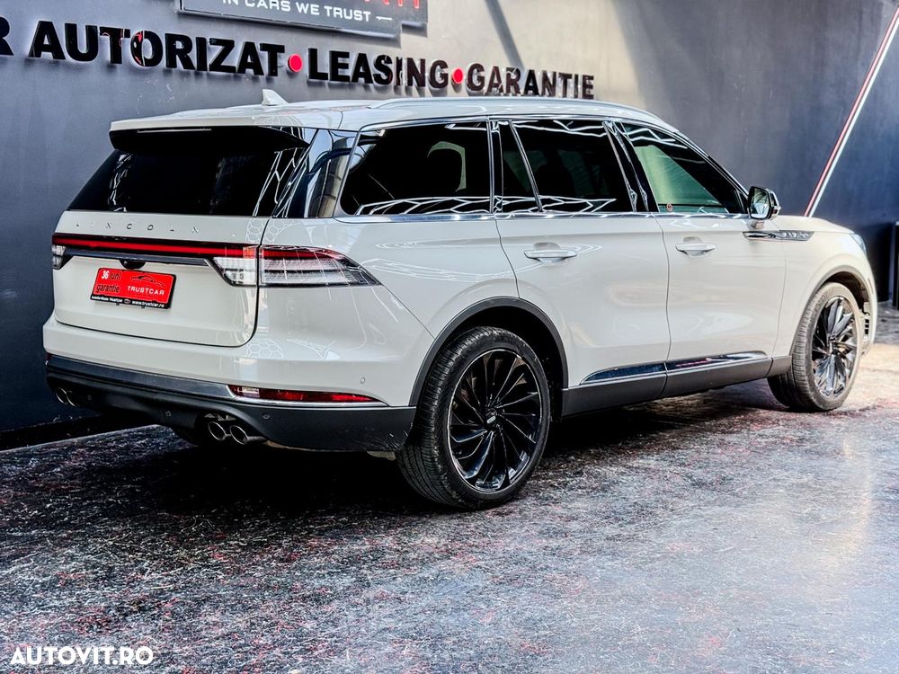Lincoln Aviator - 9