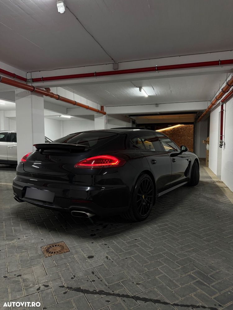 Porsche Panamera Standard - 2