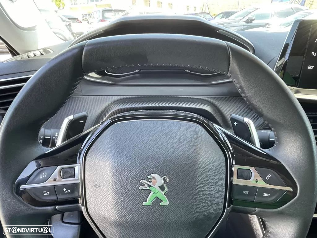 Peugeot 2008 1.2 PureTech Active EAT8 - 30