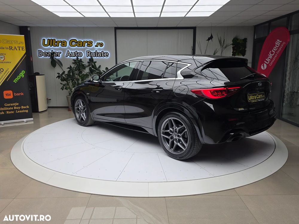 Infiniti Q30 2.2d DCT AWD Sport City Black - 3