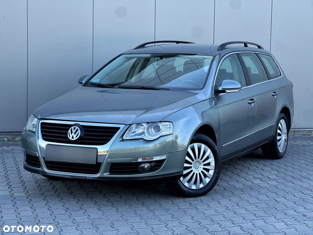 Volkswagen Passat - 1