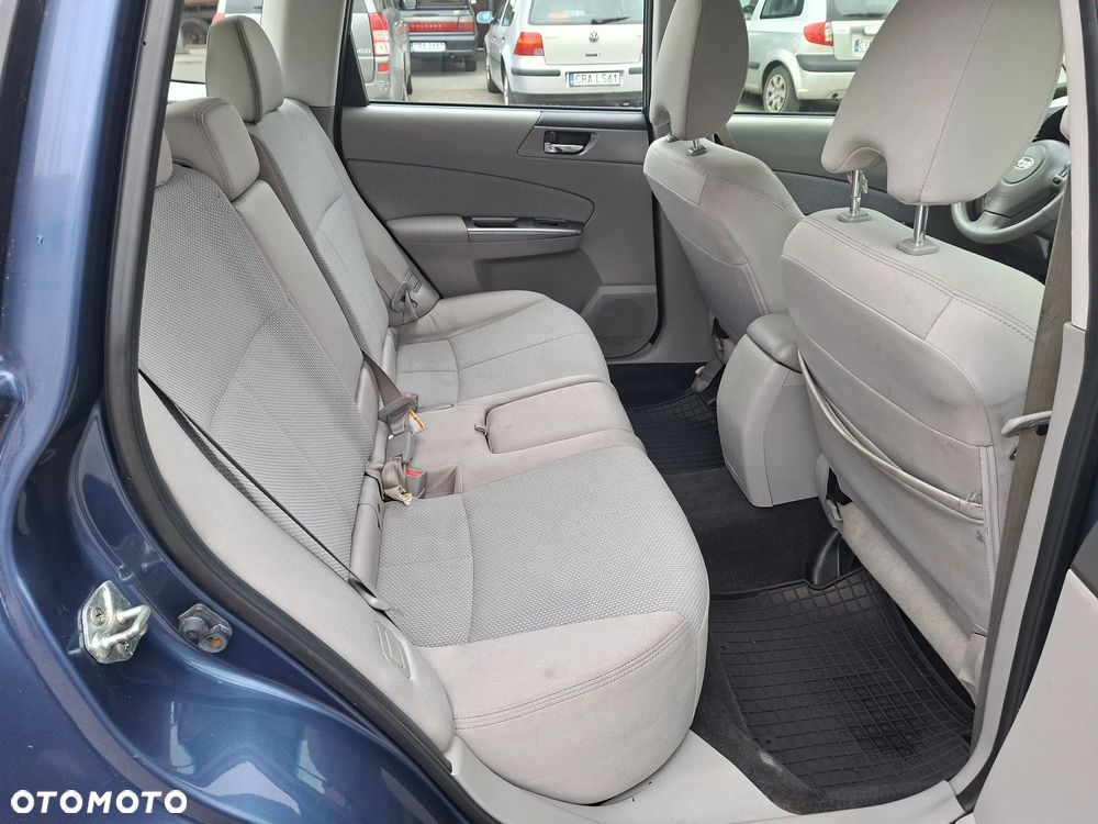 Subaru Forester 2.0D VR 000 - 13