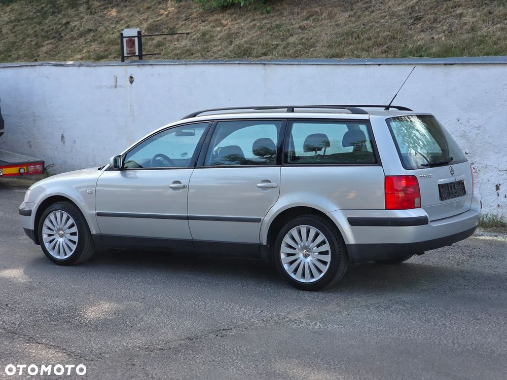Volkswagen Passat 1.6 Comfortline - 6