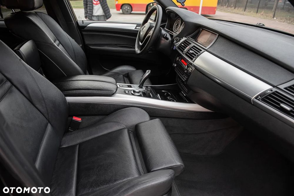 BMW X5 3.0sd - 25