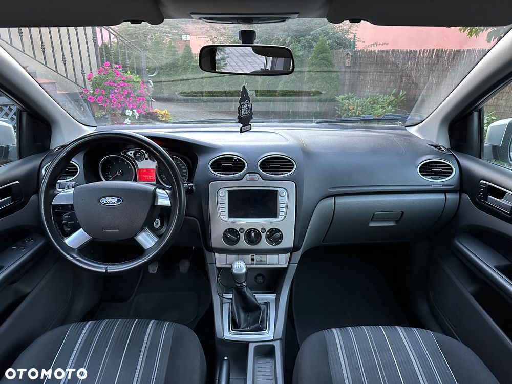 Ford Focus 2008 photo 3