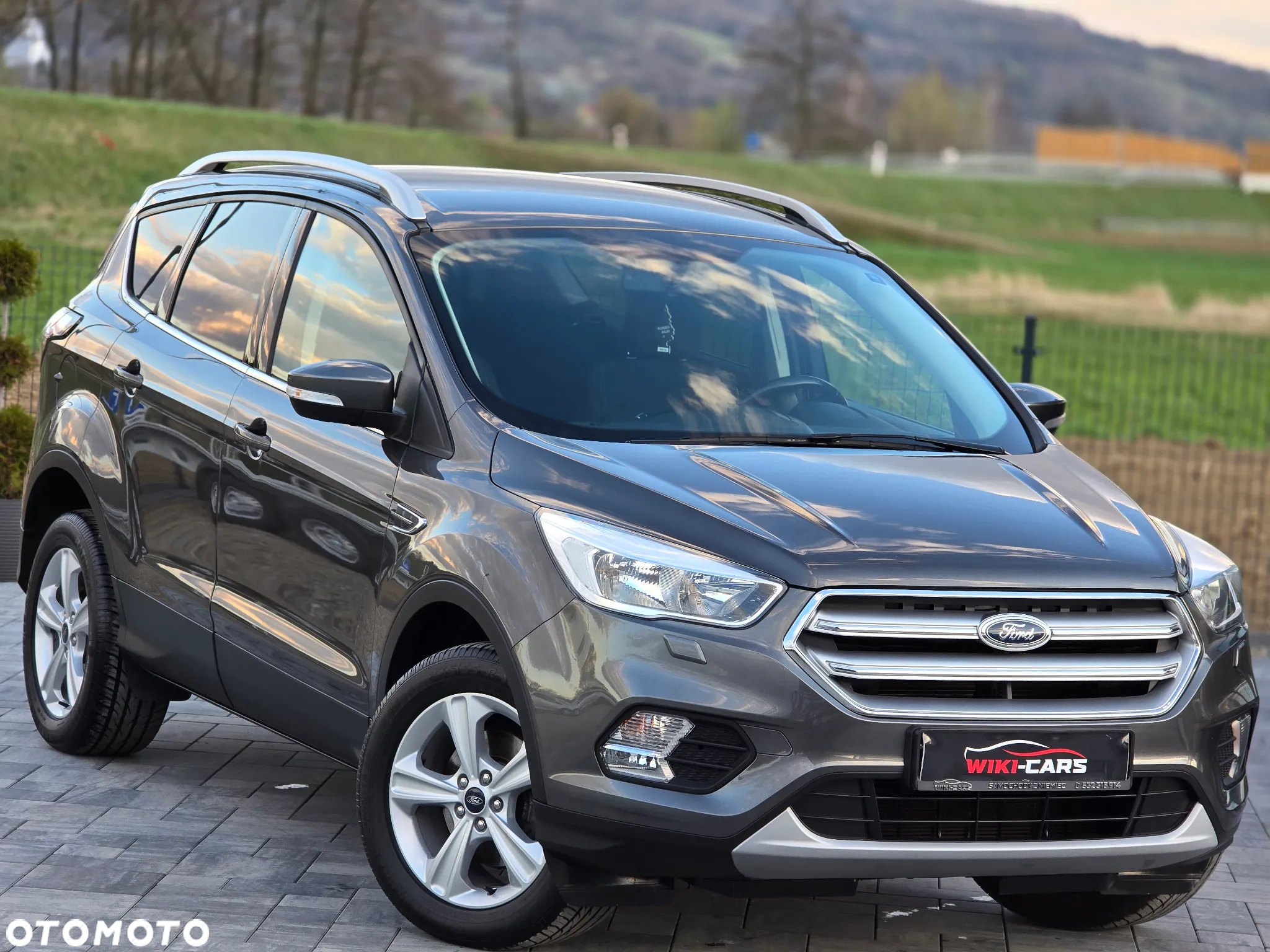 Ford Kuga 1.5 EcoBoost 2x4 Trend - 2