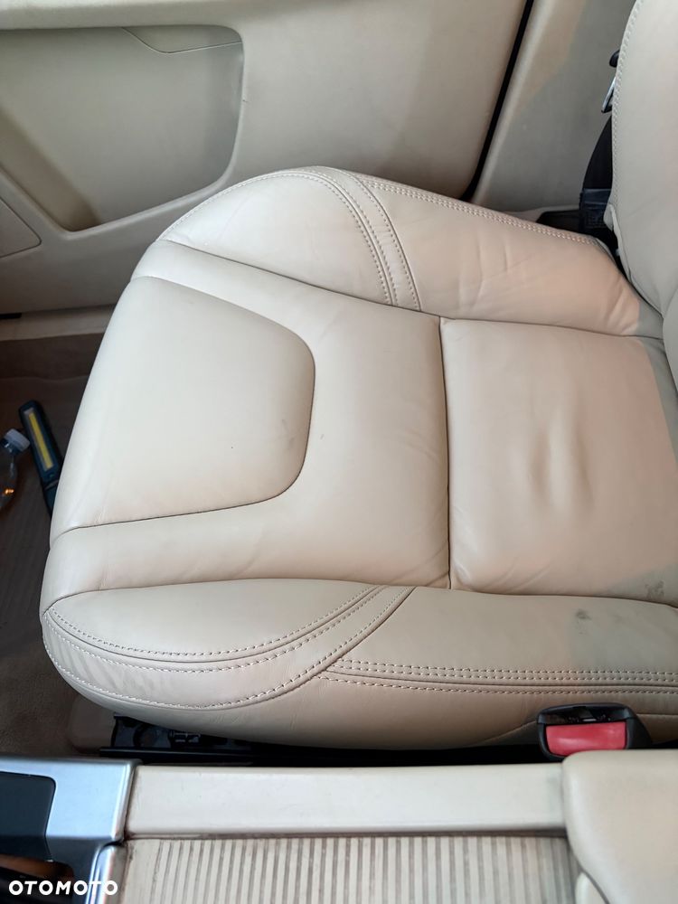 Volvo XC 60 - 30