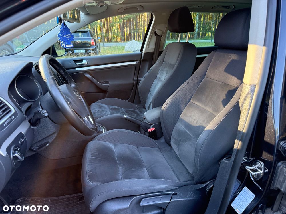 Volkswagen Golf 1.6 TDI DPF Highline - 12