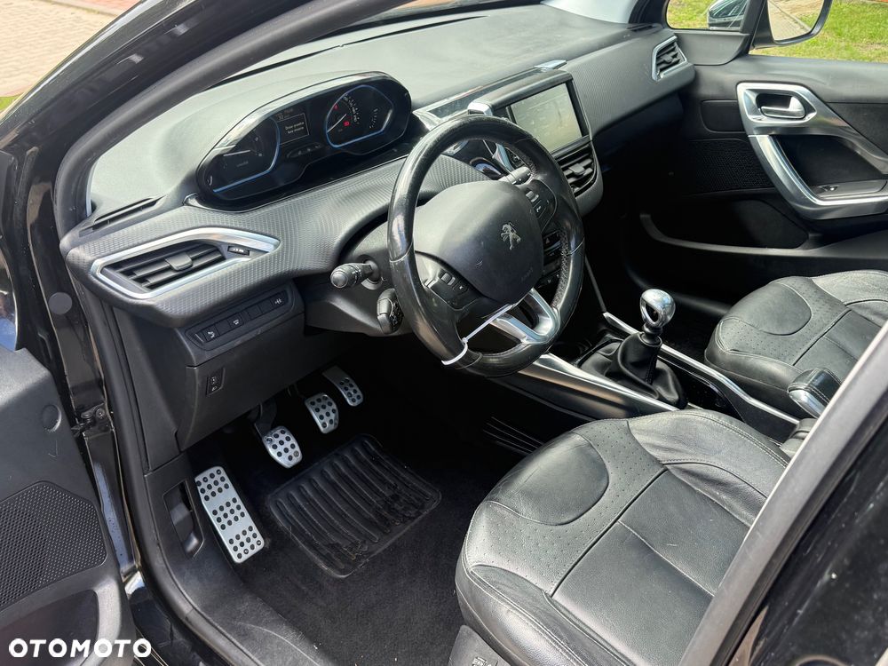 Peugeot 2008 1.6 e-HDi Allure S&S - 13