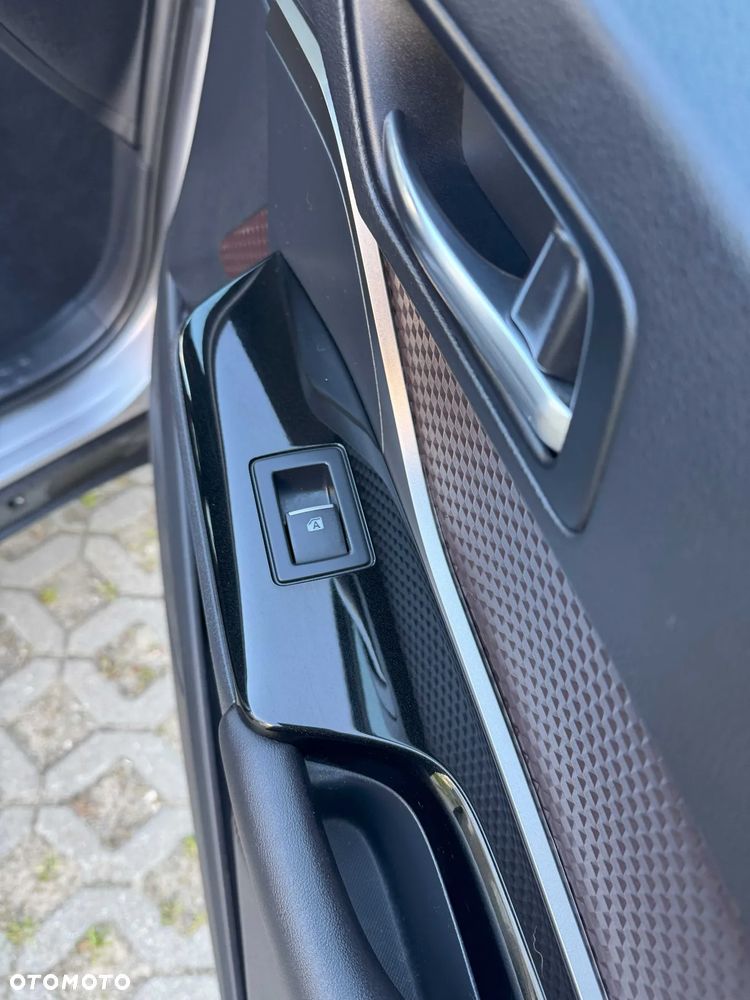 Toyota C-HR 1.2 T Premium - 19