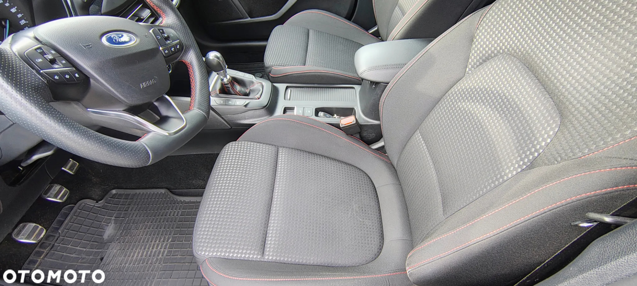Ford Focus - 8