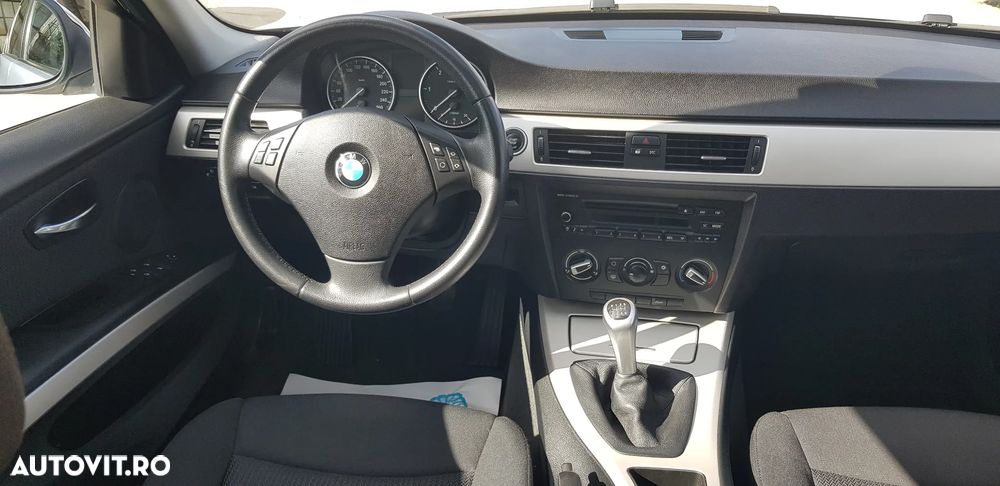BMW Seria 3 318d - 2