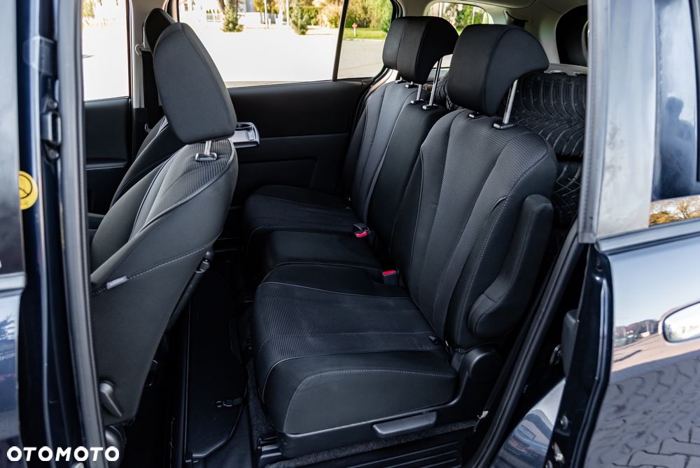Mazda 5 - 6